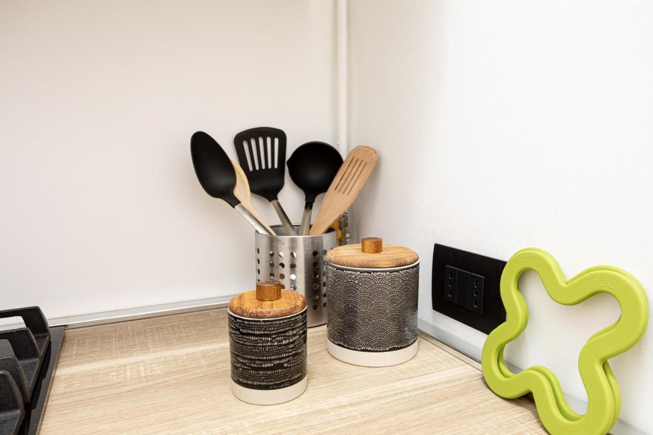 Xenia Apartments - Enjoy Porta Venezia In Modern Apt- 10 Min From Duomo Милано Екстериор снимка